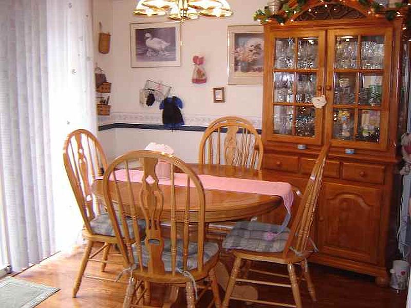 3rd image of 593 HIGHWOOD Circle