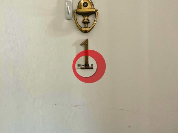 557 Centre Ave APT 1