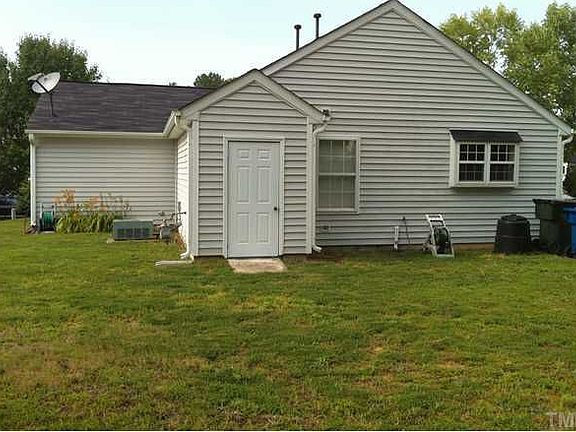 2nd image of 114 Briarhaven Dr