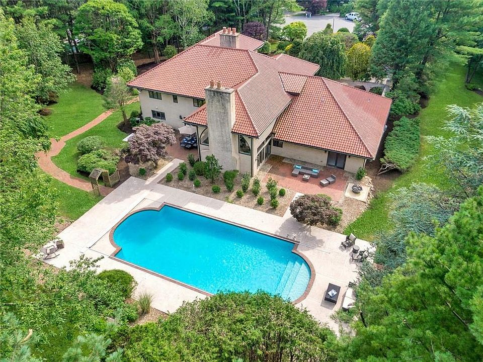 1st image of 11 Vista Court