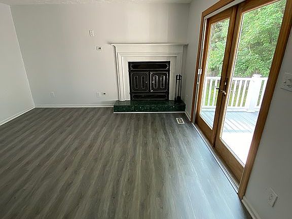 4th image of 5021 Tartan Hill Rd