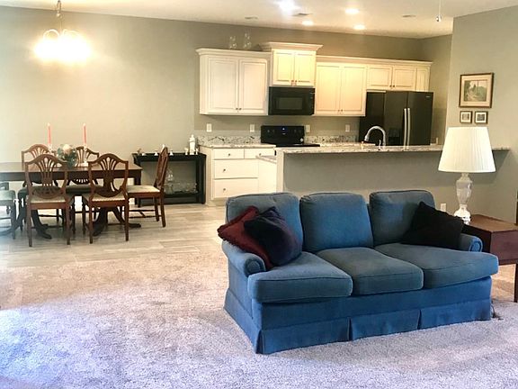 3rd image of 1142 Leawood Dr