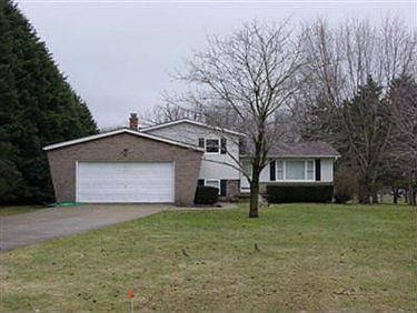 1st image of 1592 Poppy Dr NW