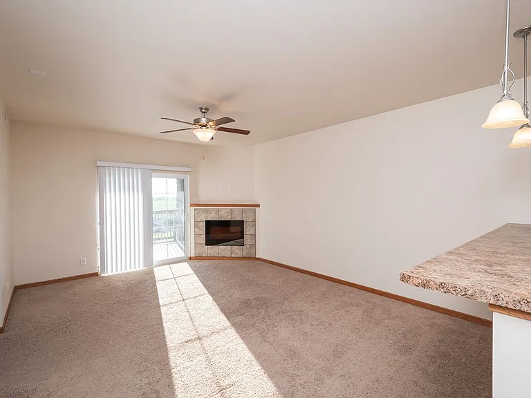 1680 Lincoln Dr — Photo 9