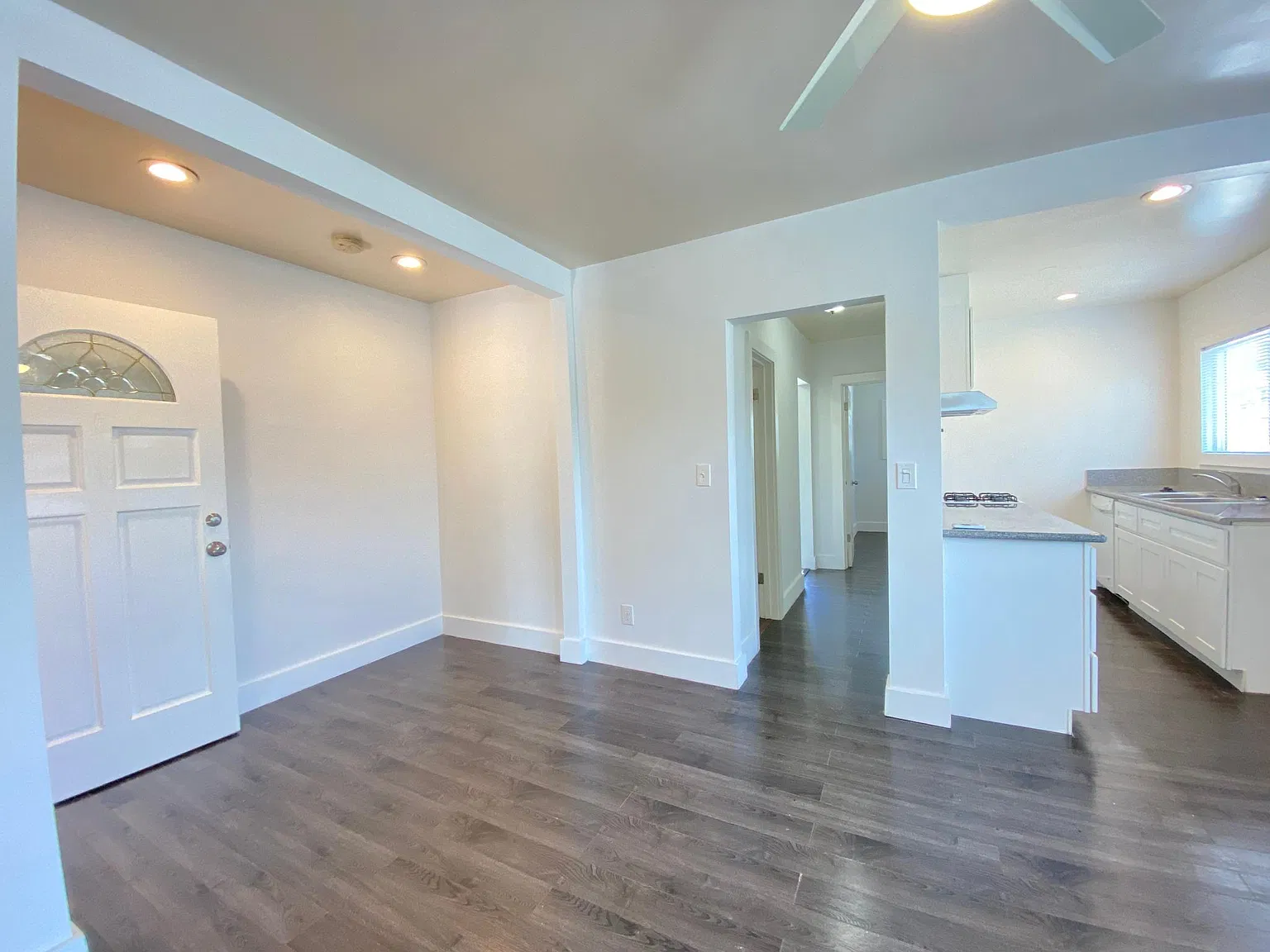 1 bed, 725 sqft, $2,300 — Photo 4