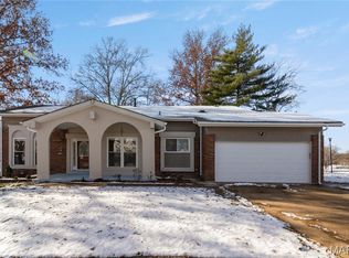 1203 Beaver Creek Rd, Chesterfield, MO 63017