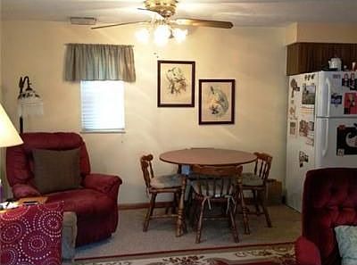 3rd image of 806 Hillview Dr