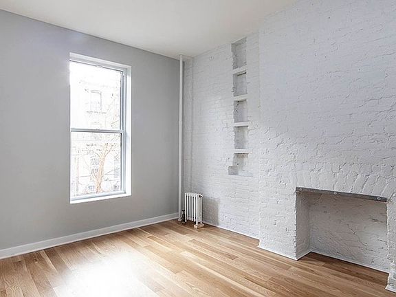 2nd image of 524 Putnam Ave APT 1R