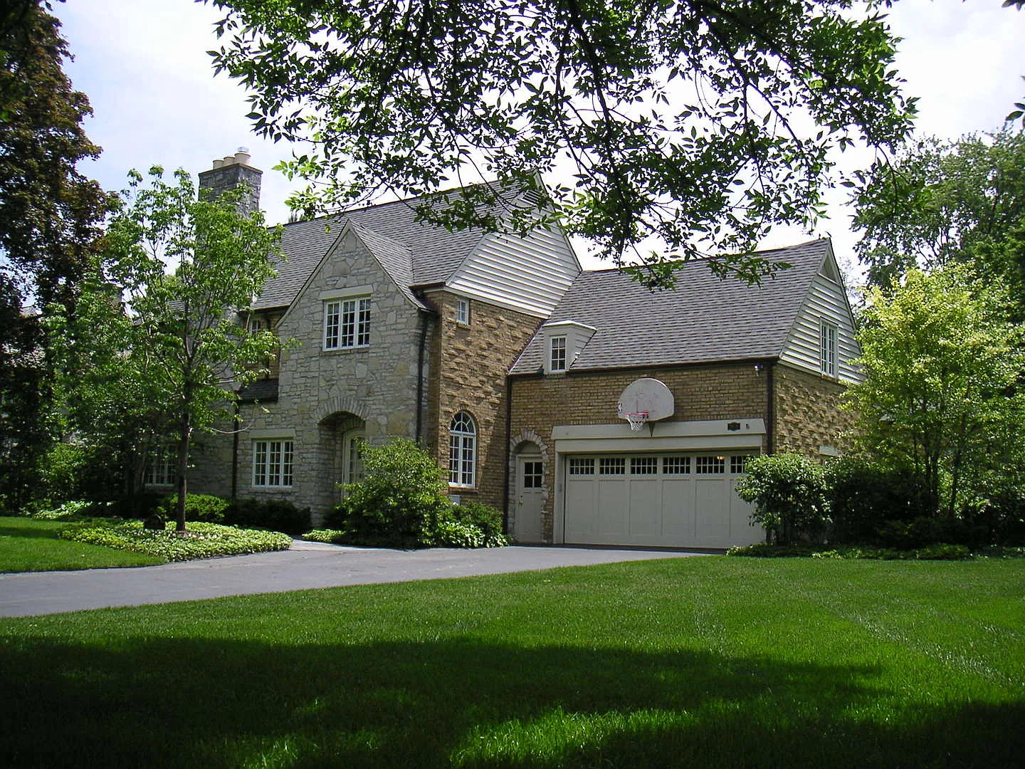 2819 Iroquois Rd photo 1