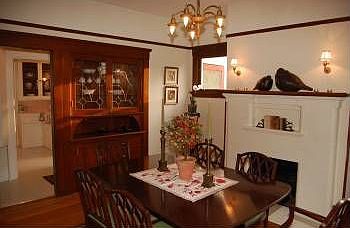2nd image of 904 Cowper St