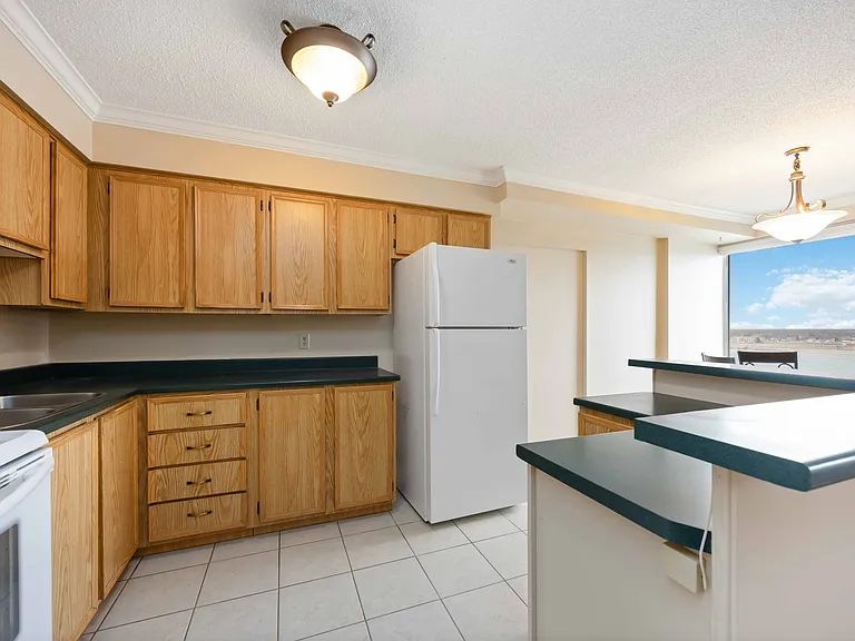 155 Front St N #1306 — Photo 9