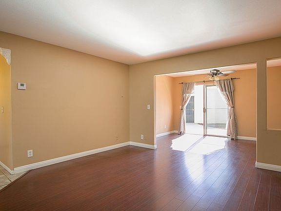 4th image of 1601 Greencastle Ave APT E