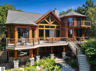 6621 N Omigisi Beach Rd #O, Northport, MI 49670