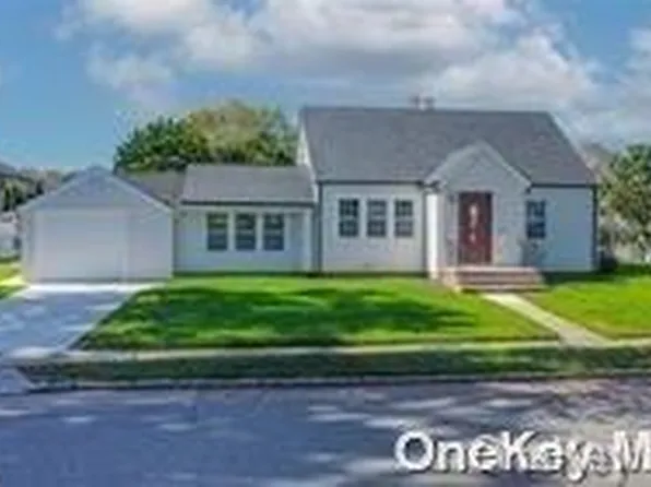 144 Norman Street, New Hyde Park, NY 11040