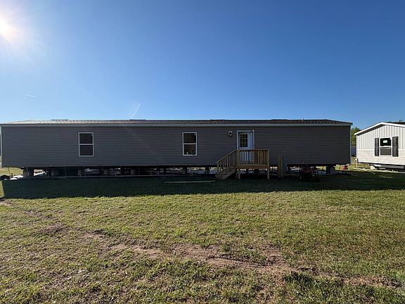 2nd image of 151 Merritt Cir