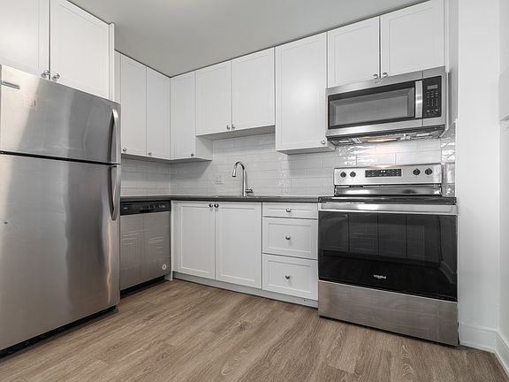 5th image of 2920 Fairlea Cres #112
