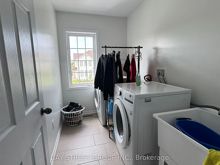 7889 Buckeye Cres — Photo 21