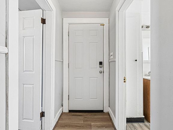 4th image of 25 Howe Street