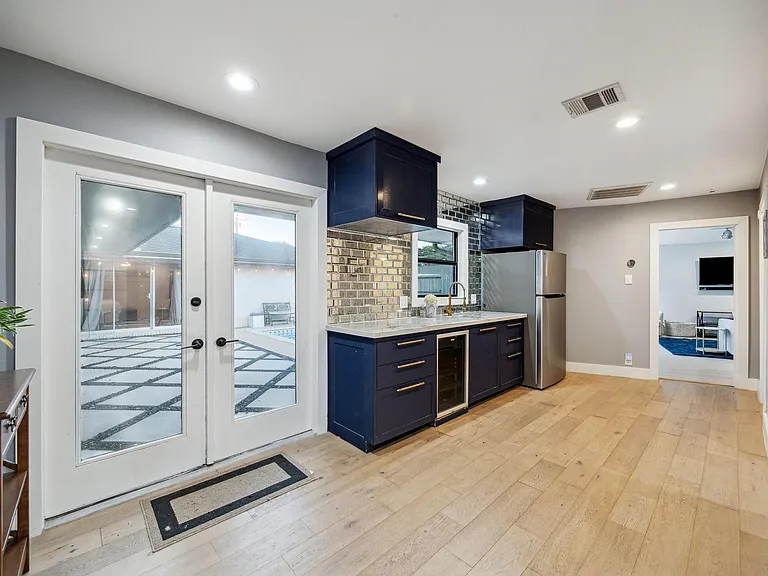 5339 Rutherglenn Dr — Photo 13