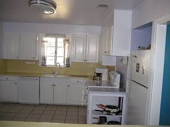 2nd image of 100 Glenmore Dr
