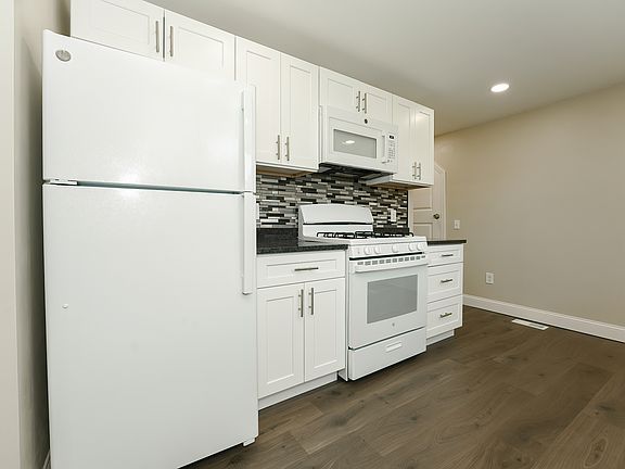 2nd image of 71 Saint Elizabeth St Unit 2
