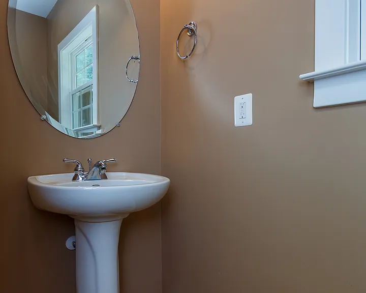 154 Brookwood Dr — Photo 6