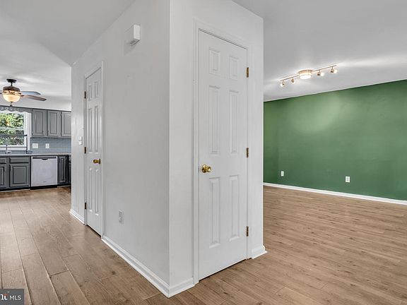 5th image of 37 Brian Dr
