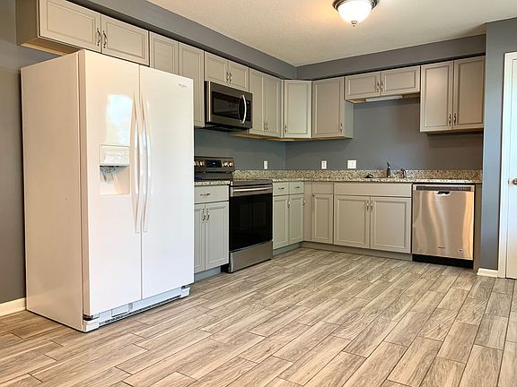4th image of 212 Bradley Ct