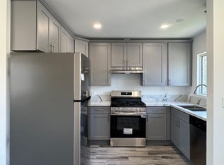 15029 Burbank Blvd APT 4, Van Nuys, CA 91411