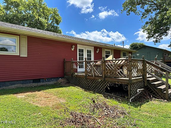 5th image of 210 Morningside Dr