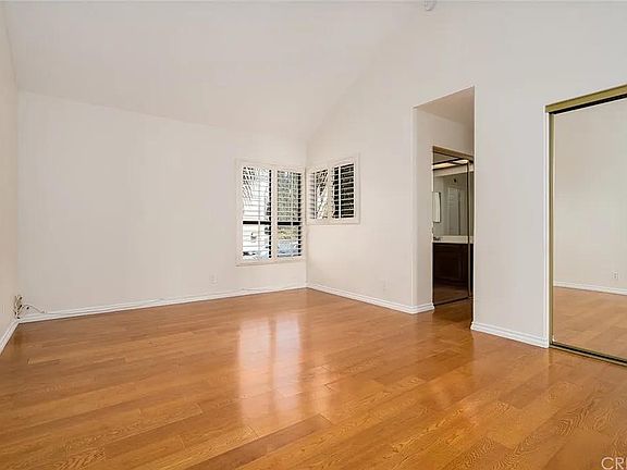 5th image of 15024 Nordhoff St Unit 12