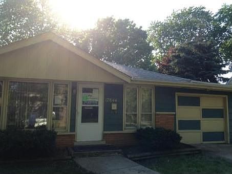 1st image of 17844 Oakwood Ave