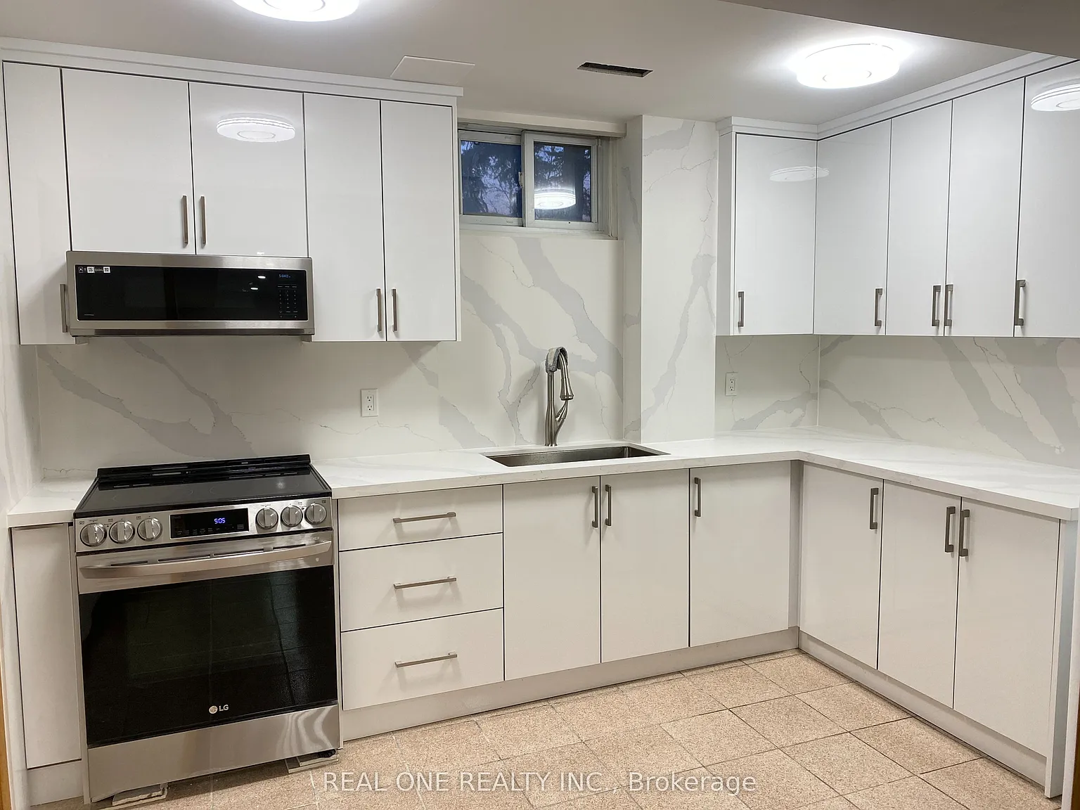 3 bed, $1,850 — Photo 3