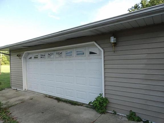 3rd image of 1707 E 34th Pl