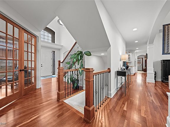 2nd image of 343 Glasgow Dr