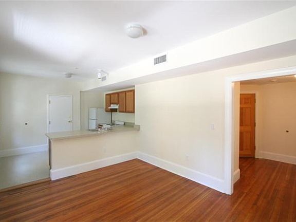 5th image of 883 Massachusetts Ave #43