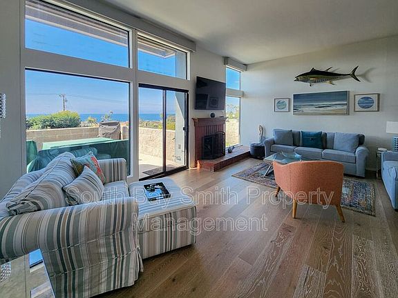 3rd image of 420 Palos Verdes Blvd