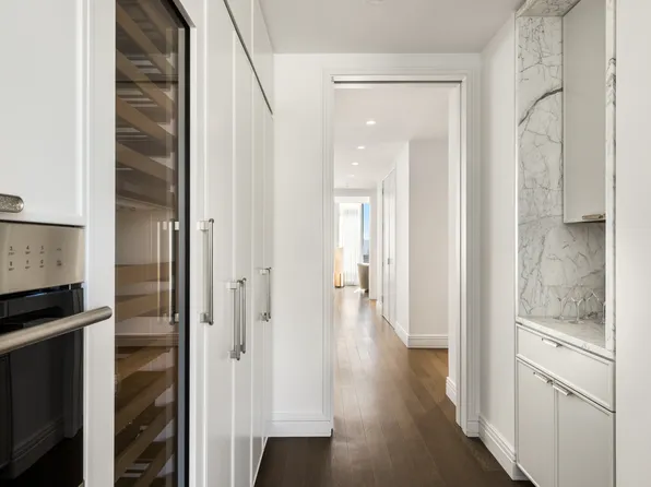 430 East 58th Street image 7 of 23