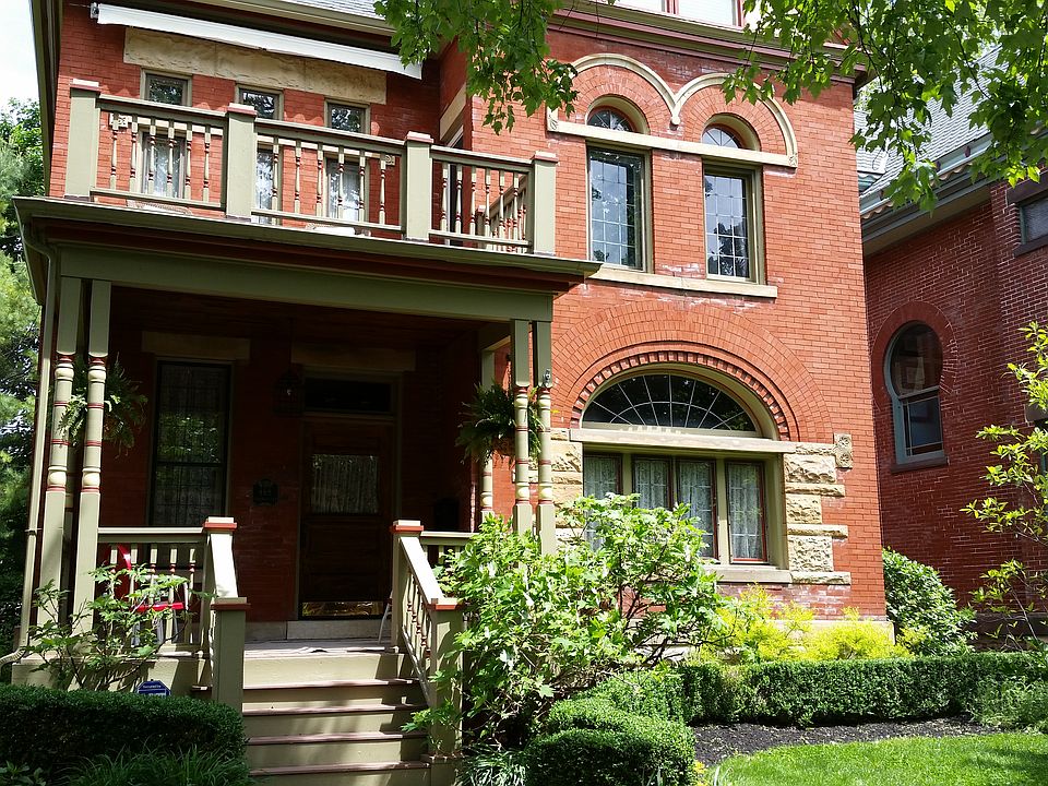1st image of 868 Franklin Ave