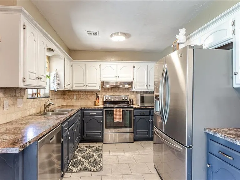 908 Cooper Ln — Photo 10