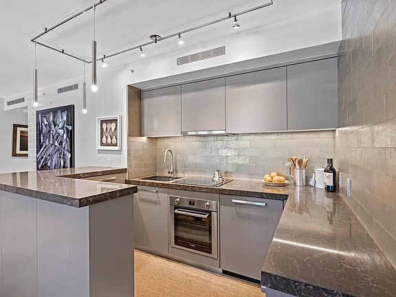 4th image of 301 Australian Ave #115