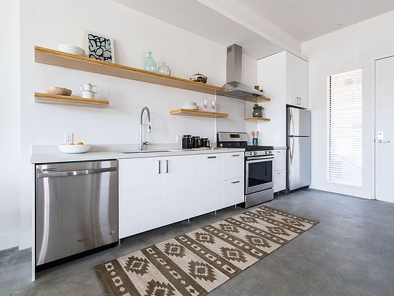 3rd image of 2980 Allesandro St #205