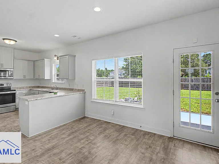 40 Rimes Ave — Photo 13