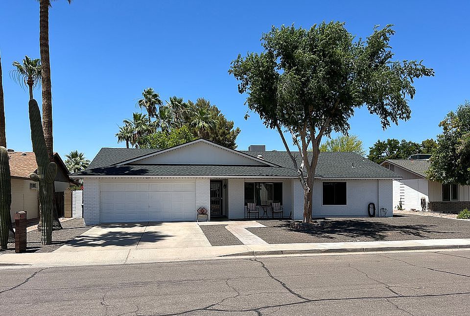 1st image of 1352 E Chilton Dr