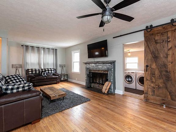 2nd image of 2833 Lawndale Ave