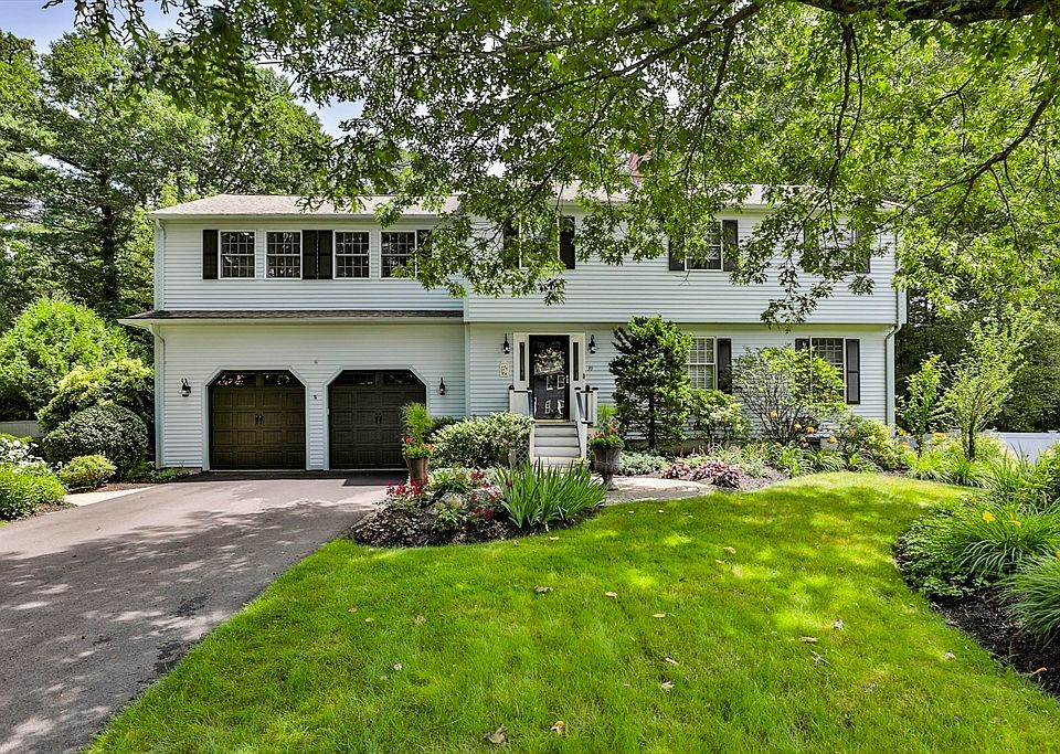 1st image of 39 Storeybrook Dr