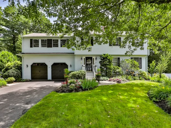 39 Storeybrook Dr, Newburyport, MA 01950