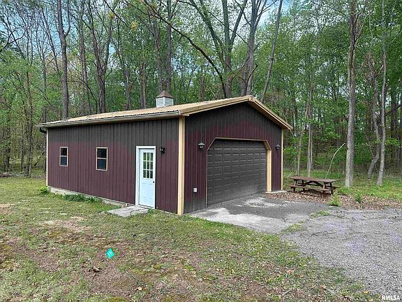 3rd image of 127 Weisbrook Ln