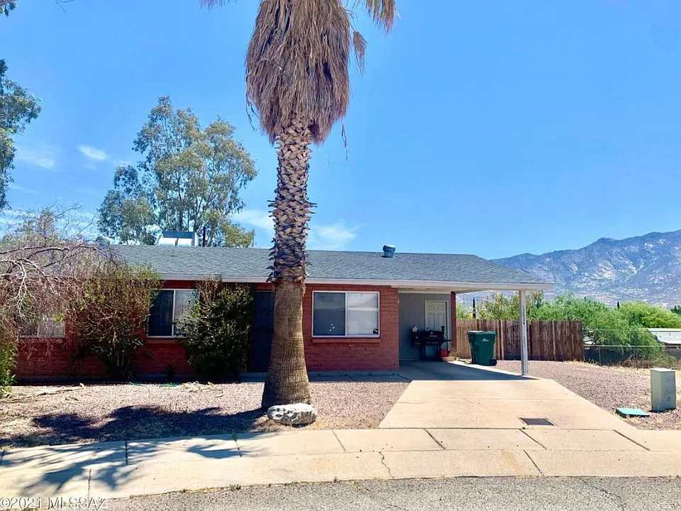 N Twin Lakes Dr