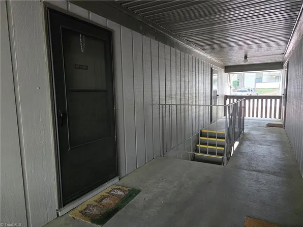 2205 Sunderland Rd APT 107D, Winston Salem, NC 27103